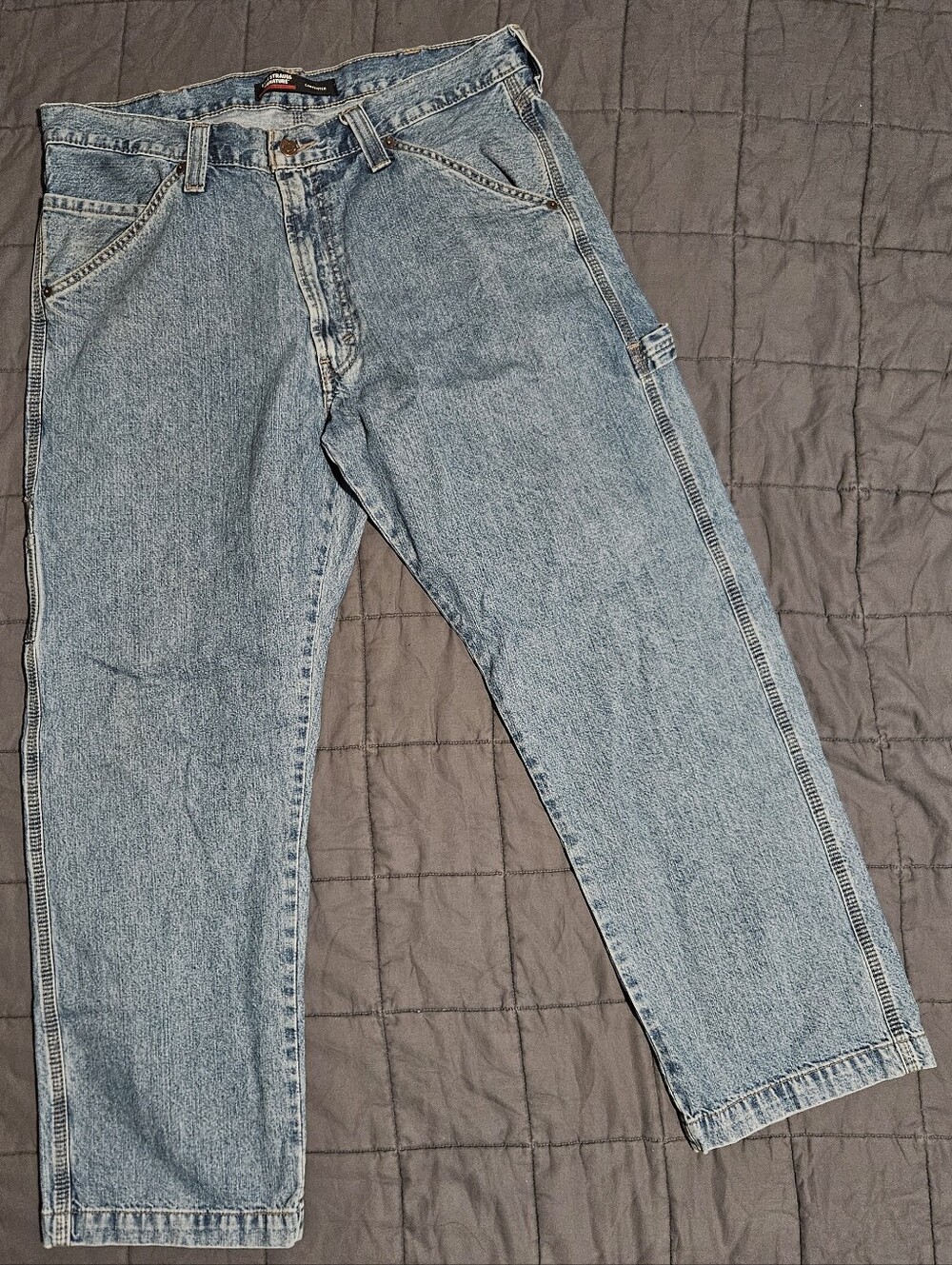 Signature by Levi Strauss & Co.
Relaxed Fit Carpenter / Utility Jeans 36x30